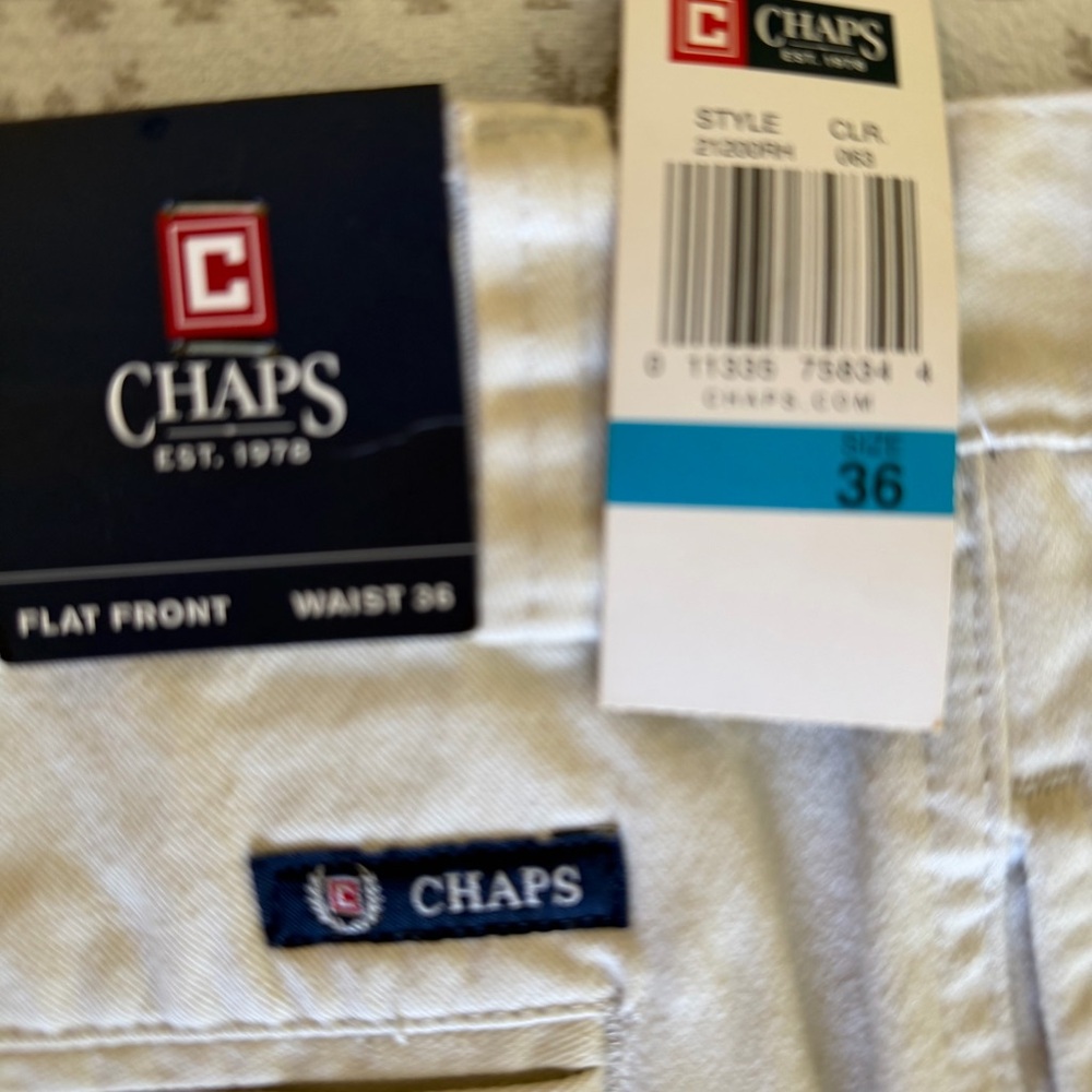 Chaps Men's Khaki shorts - Picture 2 of 2